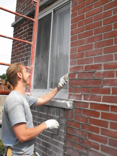 re pointing brickwork